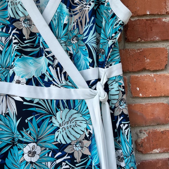 Tommy Hilfiger Blue Tropical Floral Print Wrap Dress Size 18 - Picture 6 of 8